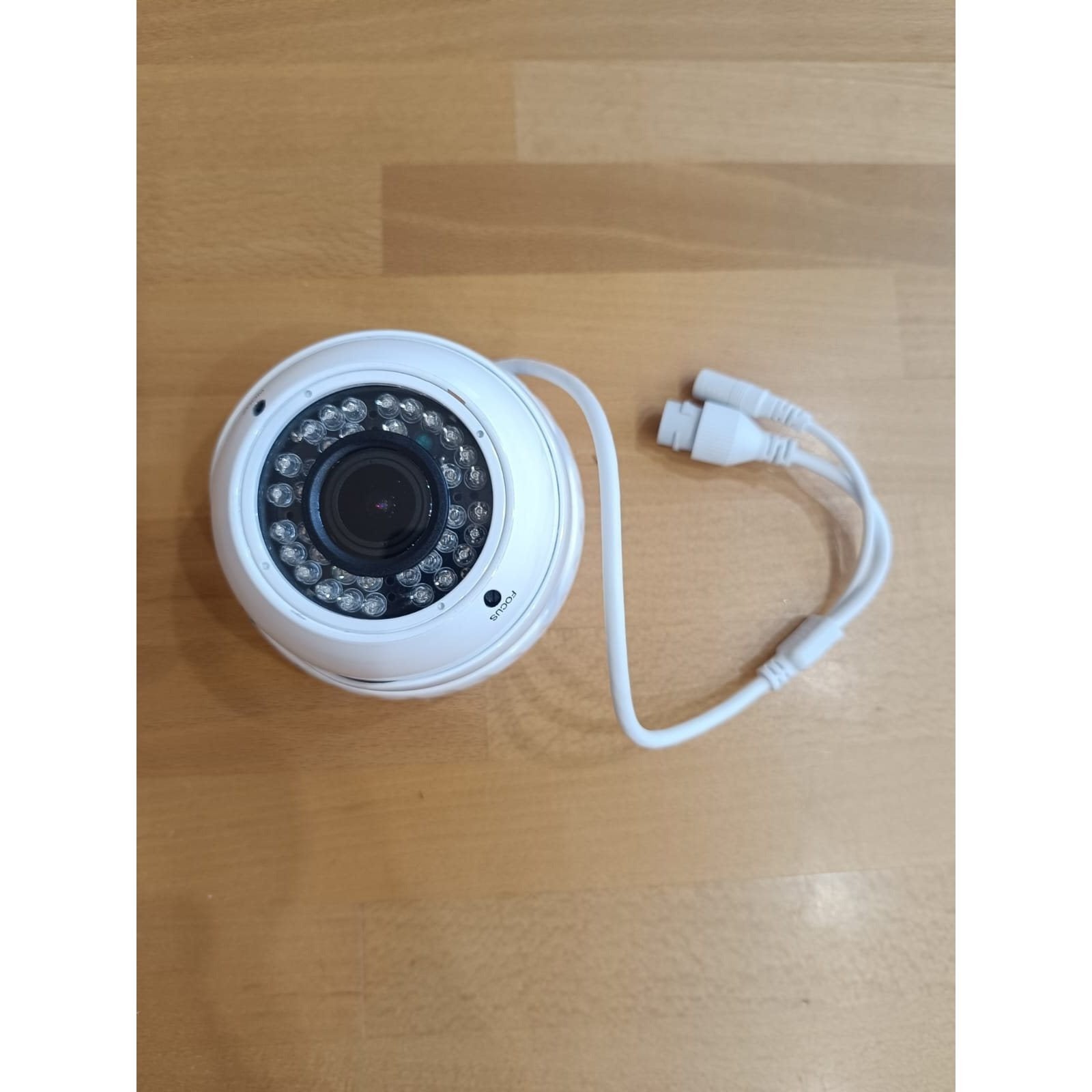 Kamera IP 2MPIX kopułkowa ogniskowa 2.8-12MM 1080MP