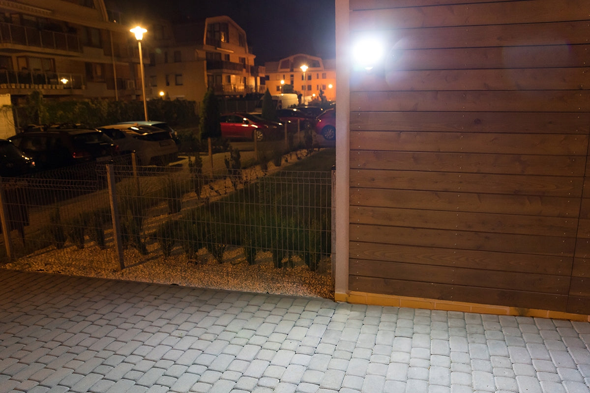 Lampa LED halogenowa solarna COB